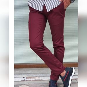 Men's ASOS Skinny Fit Pants. Flat front. Burgundy. Size 36/34. New condition.